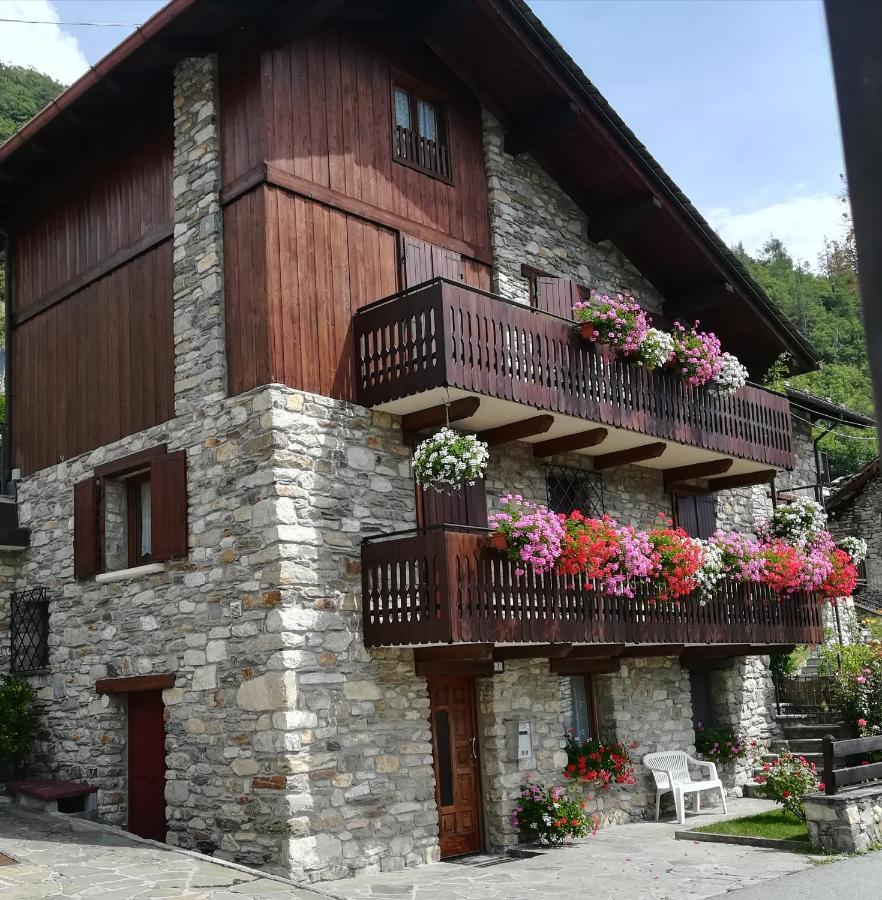 Appartamento Con Vista Chez Mary Roisan Exteriér fotografie